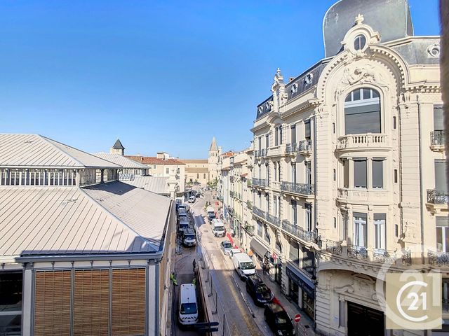 Appartement à vendre - 5 pièces - 120.0 m2 - BEZIERS - 34 - LANGUEDOC-ROUSSILLON - Century 21 Comminges Immobilier