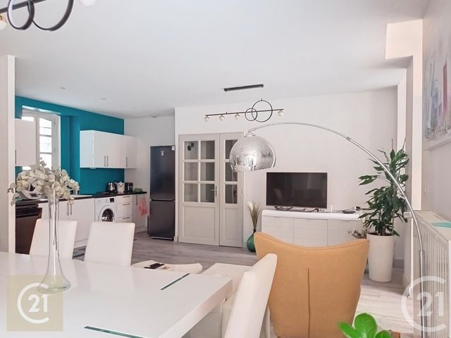 Appartement F3 à louer - 3 pièces - 83.35 m2 - BEZIERS - 34 - LANGUEDOC-ROUSSILLON - Century 21 Comminges Immobilier